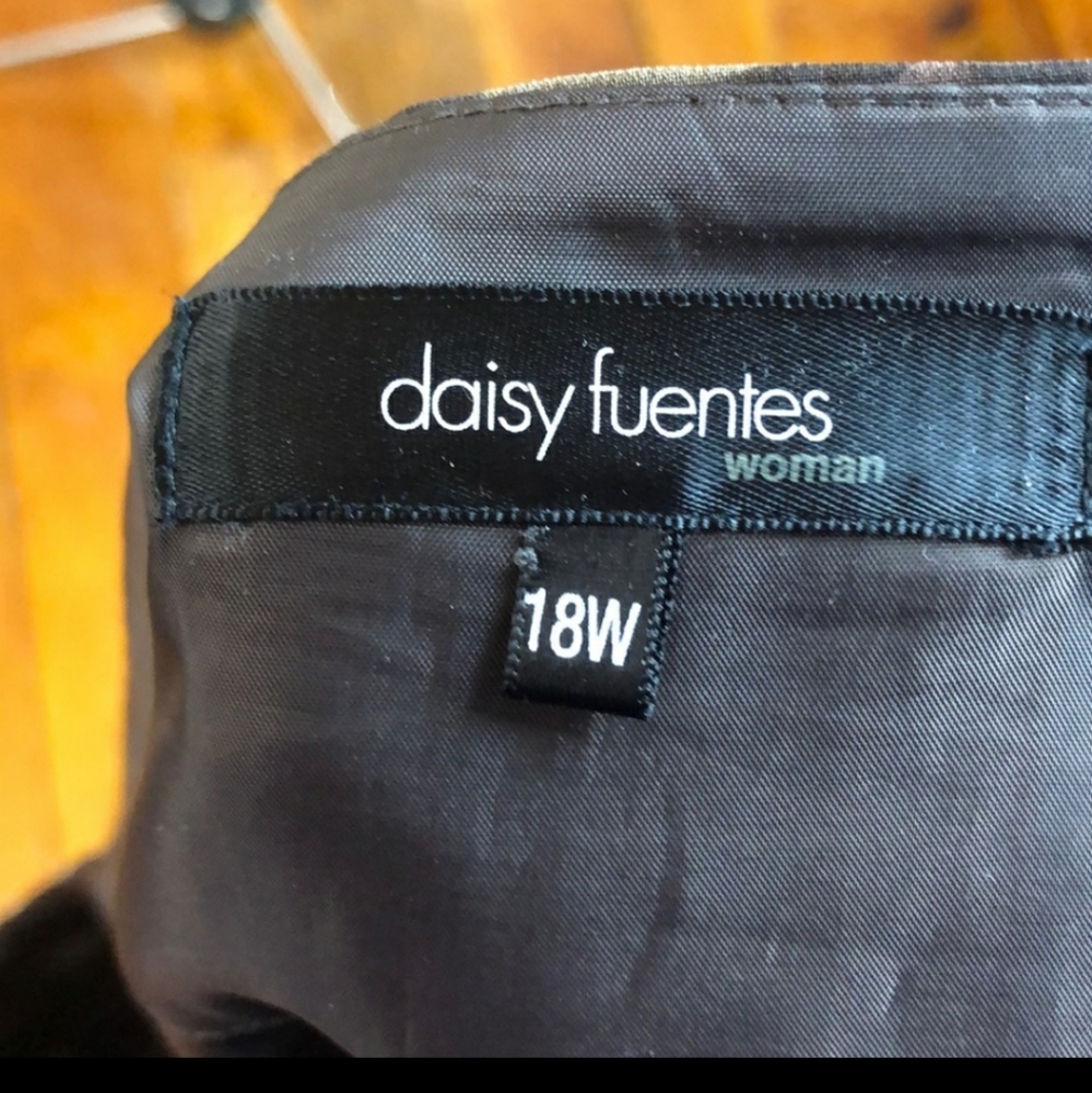 Daisy Fuentes - Picture 5 of 7